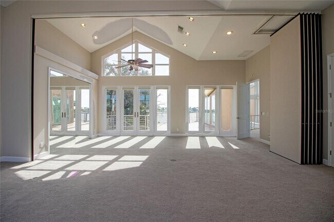 Building Photo - 17011 Dolphin Dr