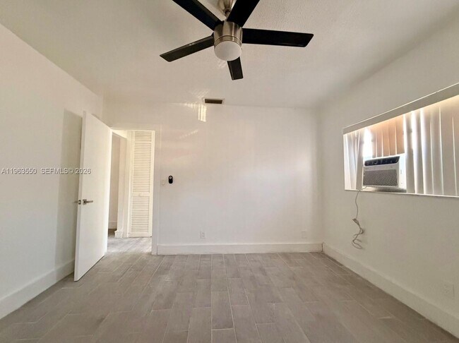 Building Photo - 3515 Van Buren St