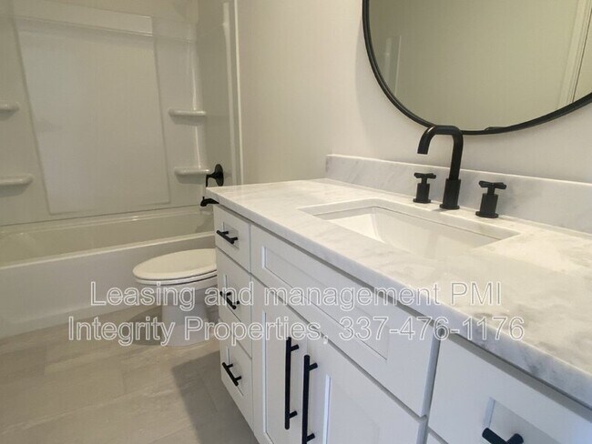 Building Photo - 8550 Cat Rd