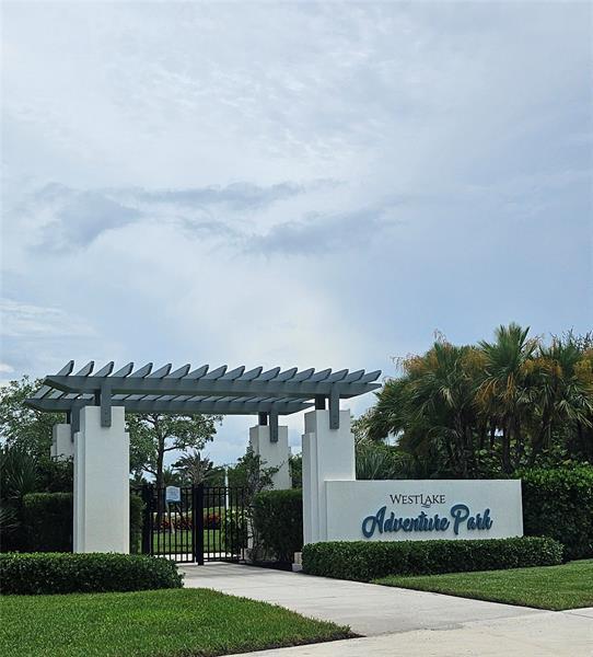 Building Photo - 4087 Longwood Lake Sq
