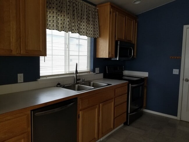 Building Photo - NOVEMBER RENT FREE - Pet Friendly in Ephrata