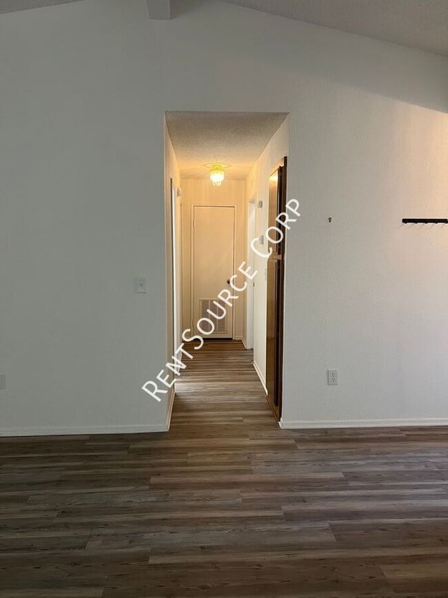 Building Photo - 14229 Winchester Dr