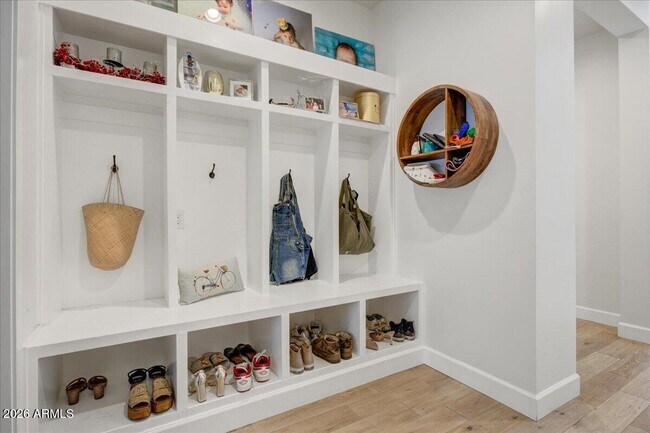 Building Photo - 4528 North 39th Pl