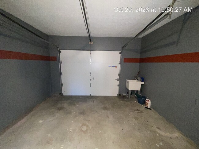 Building Photo - 5646 Blythewood Ln