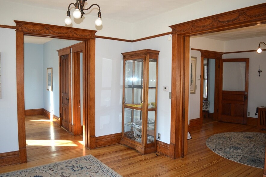 Building Photo - 1301 2nd St