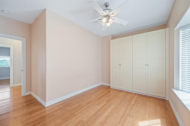 Building Photo - 13819 Lakeview Meadow Dr