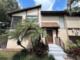 Building Photo - 2101 Bayberry Dr