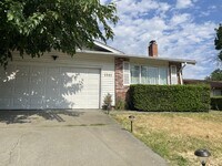 Building Photo - 1301 Brookview Dr