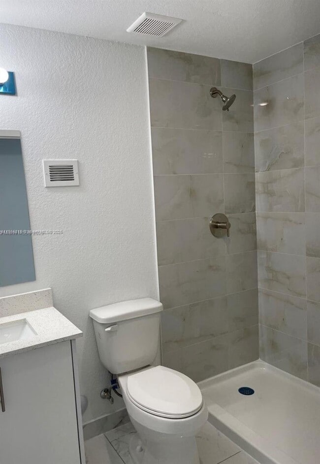 Building Photo - 25842 SW 144th Ave