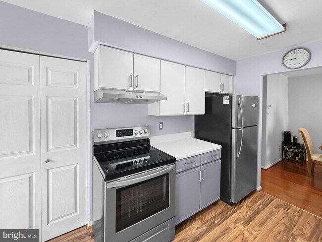 Building Photo - 13247 Meander Cove Dr