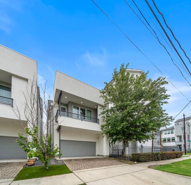 Building Photo - 1217 Crockett St