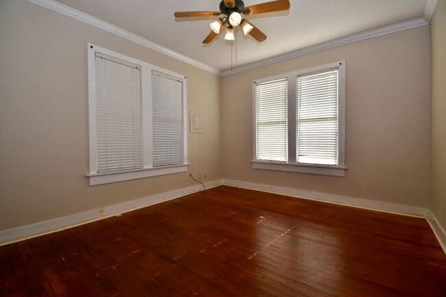 Building Photo - Cute Two Bedroom House, Close to LA Tech!