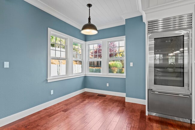 Building Photo - 335 Gil Blas Rd