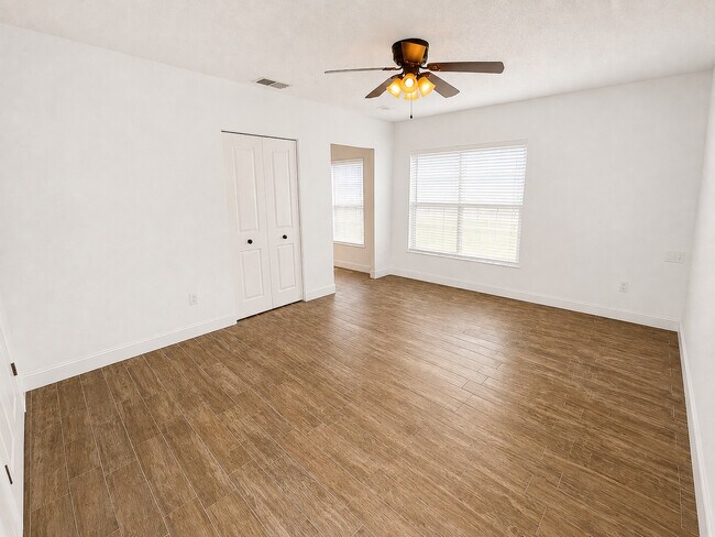 Building Photo - 1409 Madrid Way