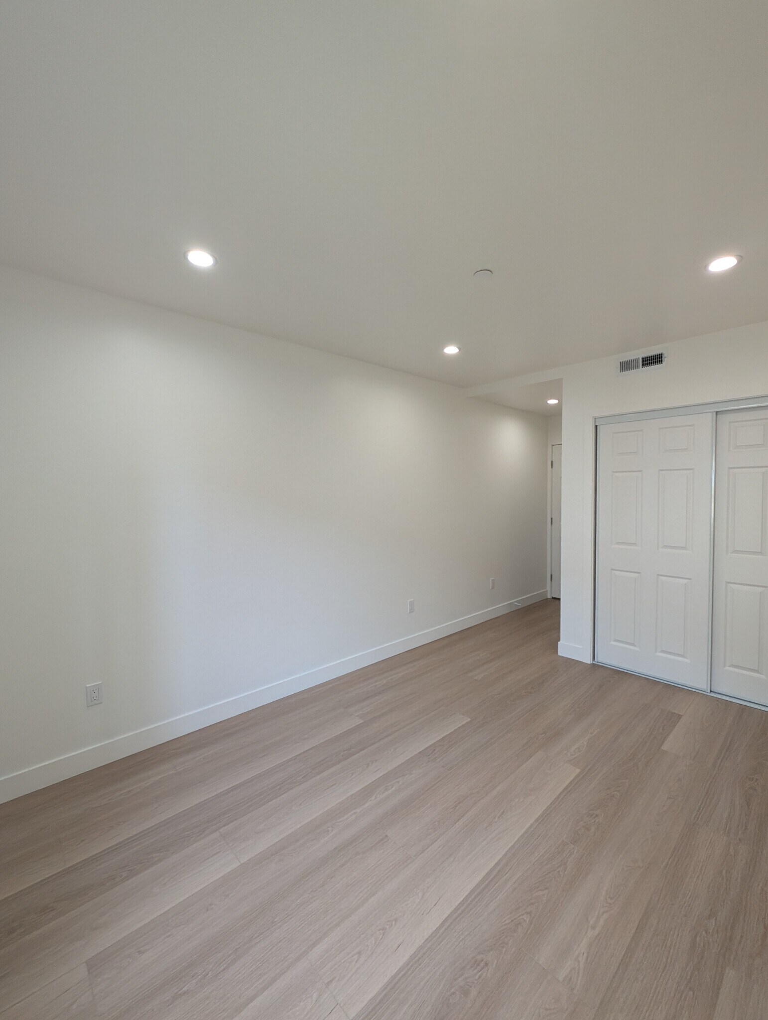 Building Photo - 380 92nd St