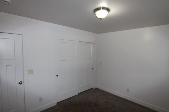 Building Photo - 3BR Home in Mountainaire | Open Layout + Fenced Yard