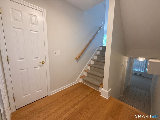 Building Photo - 1401 Briar Woods Ln