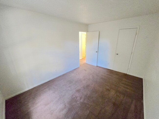 Building Photo - 174 S Kentucky Ave