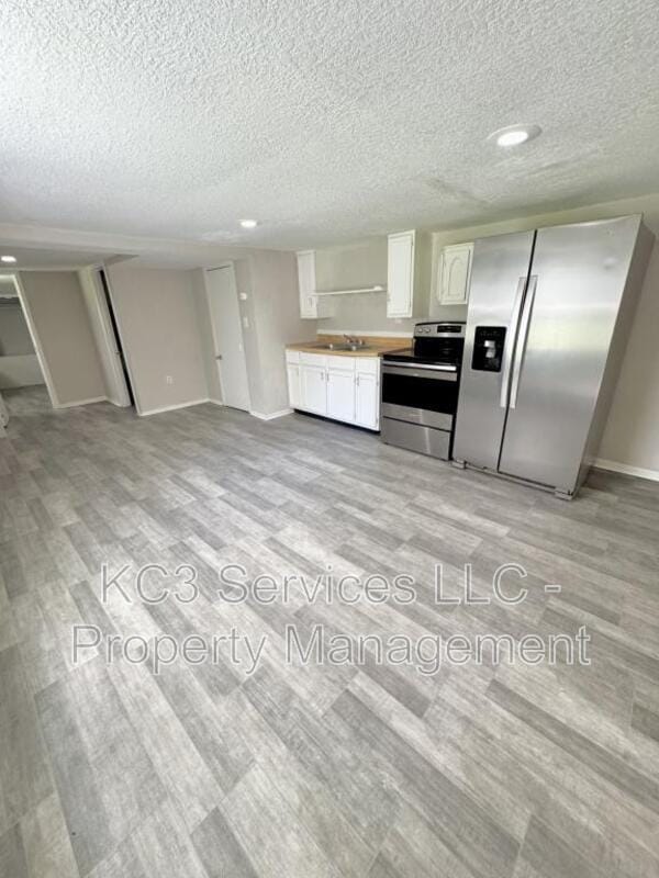 Building Photo - 6131 NE Vivion Rd
