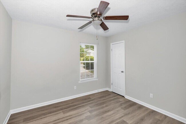 Building Photo - 2114 Vandivere Rd