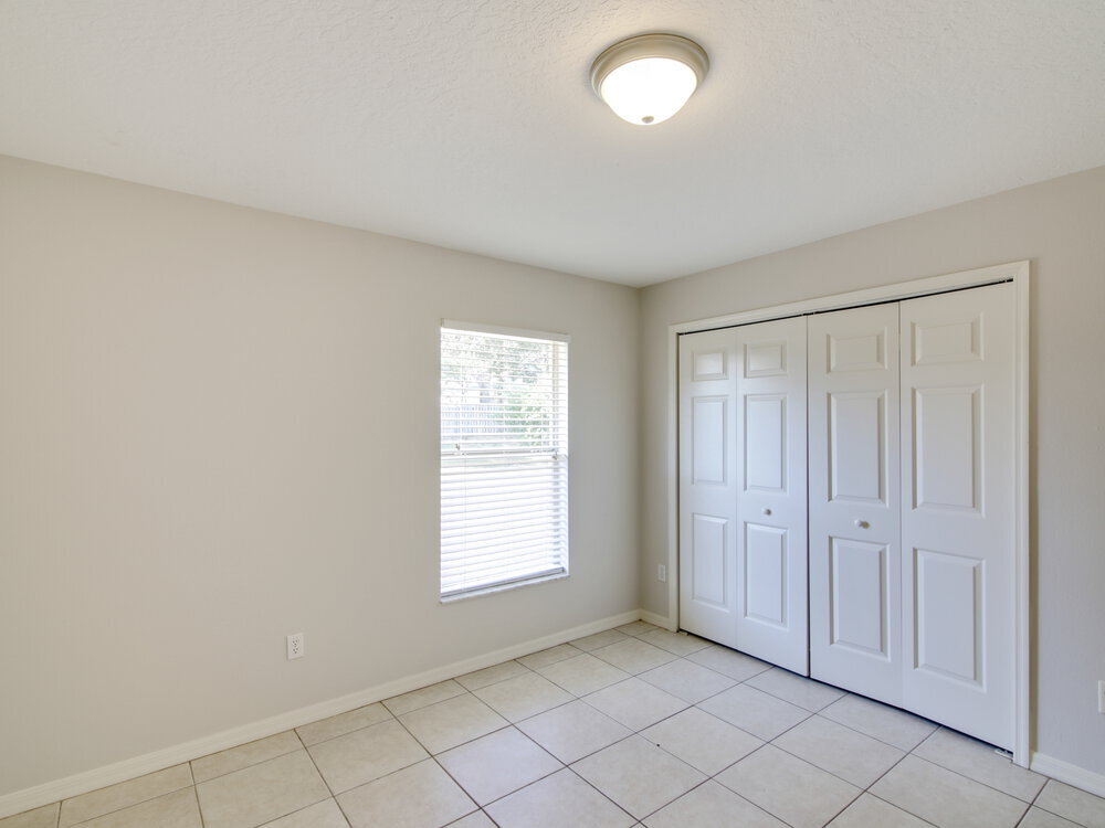 Building Photo - 918 Palm Forest Ln