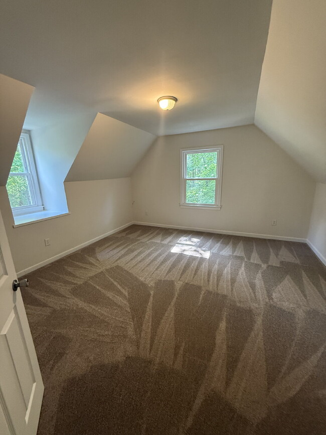 Building Photo - 4 Bedroom Cape Cod in Midlotian