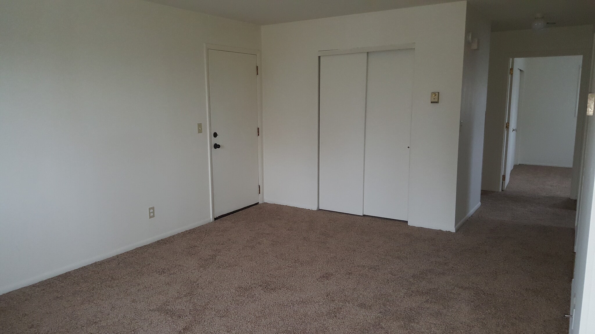 Building Photo - 106 N Holmen Dr