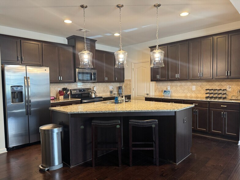 Kitchen - 7619 Bucknell Ter