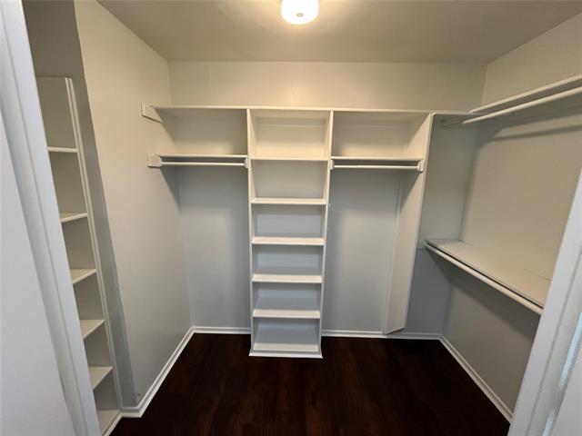 Building Photo - 415 Towne House Ln