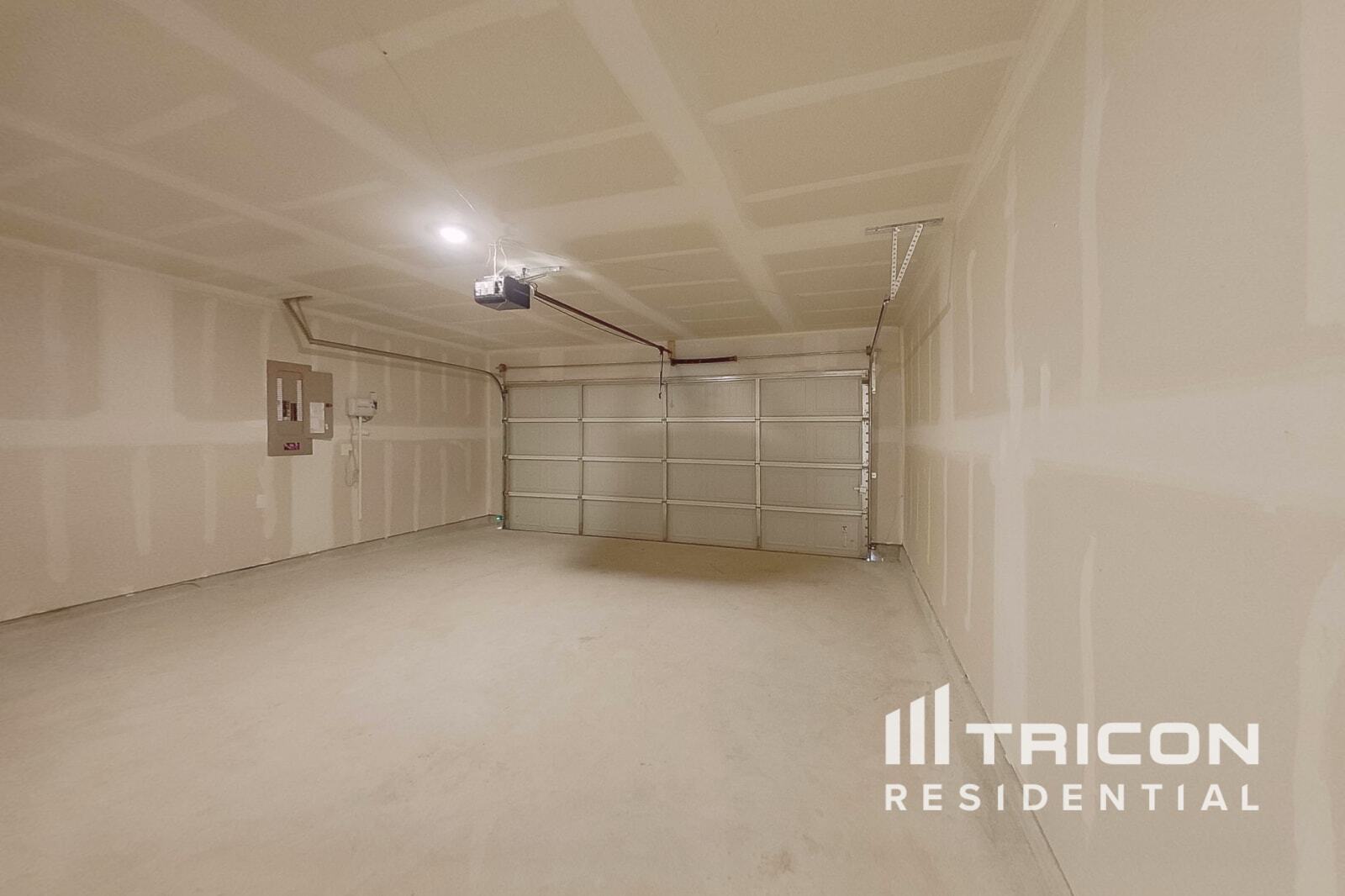 Building Photo - 834 Ginkgo Wy
