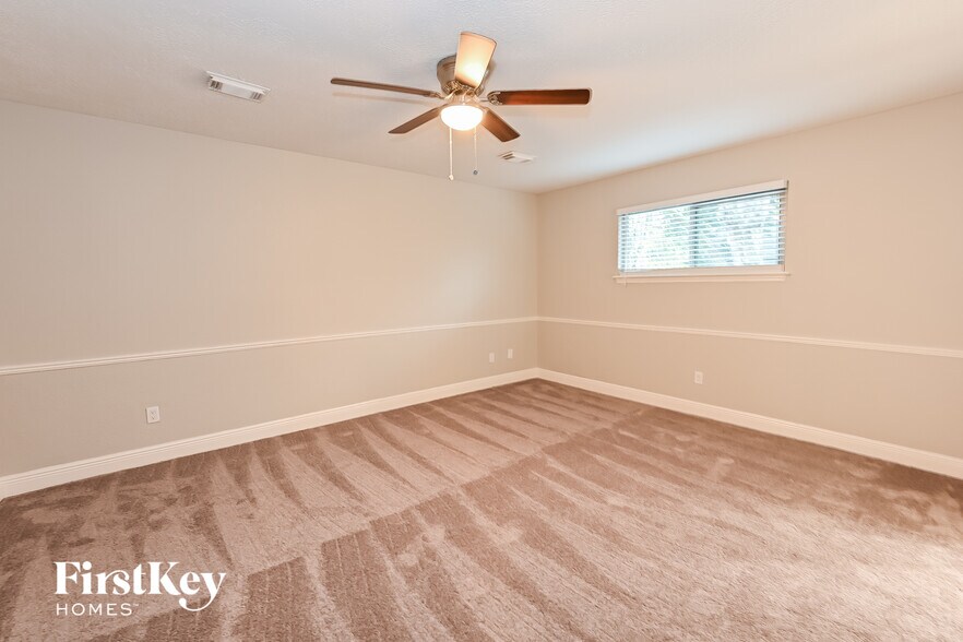 Building Photo - 12923 Marron Dr