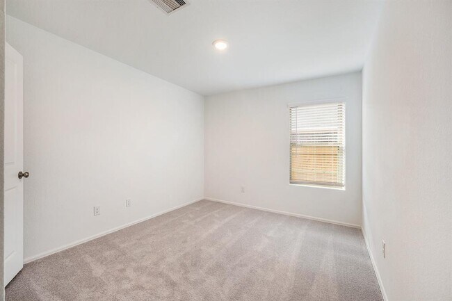 Building Photo - 1118 Millers Pass Dr