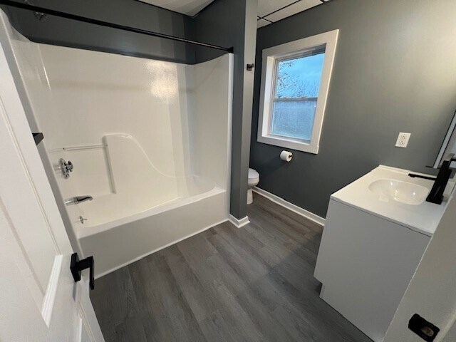 Building Photo - 18 Beach St