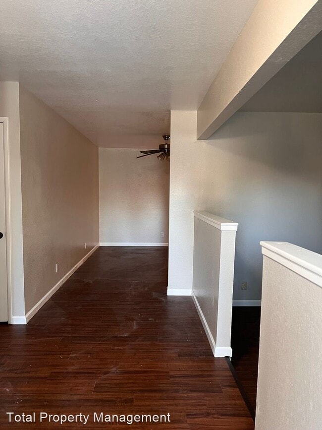 Building Photo - 3 br, 2 bath House - 1697 E. Avila Dr