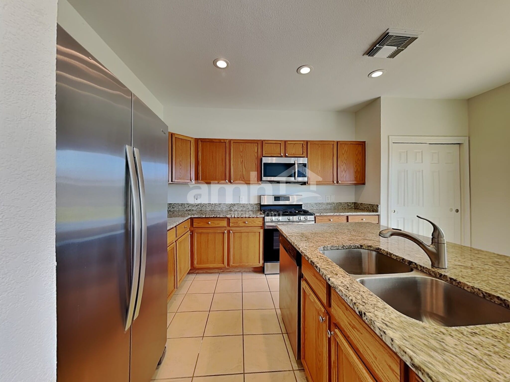 Building Photo - 26139 Flinton Dr