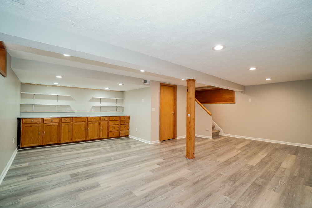 Building Photo - 5037 Shady Oak Dr