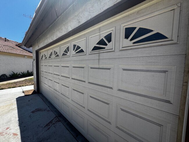 Building Photo - 1577 Greencrest Ct