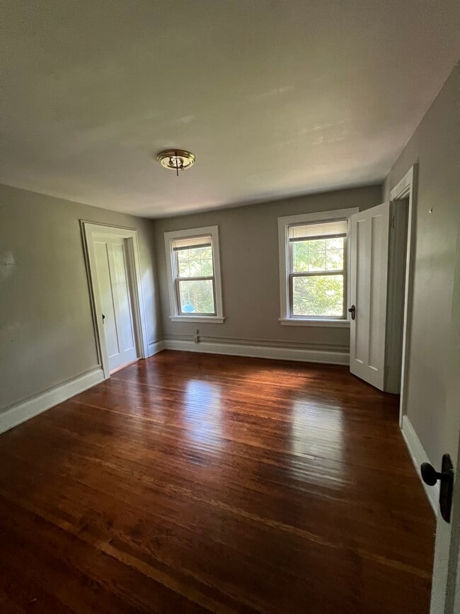 Building Photo - 4038 Clifton Ave