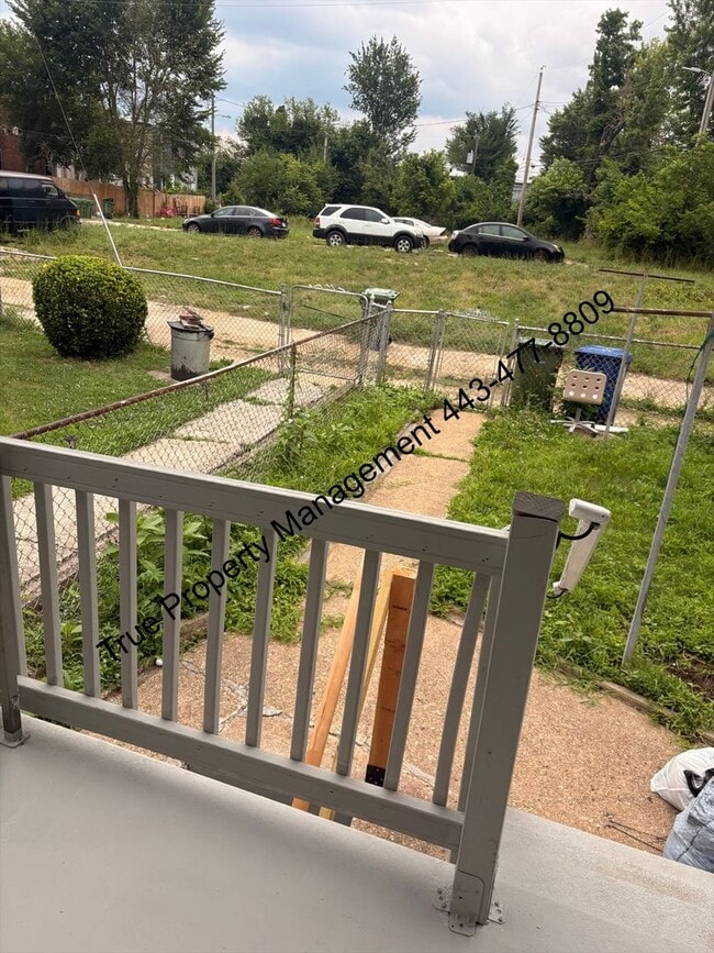 Building Photo - Spacious 3BR Home with Washer & Dryer, Backyard & Basement – $1,500/Month