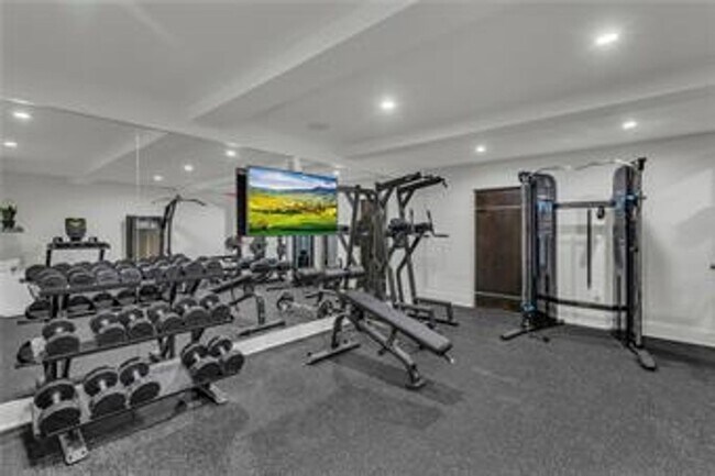 Building Photo - {5842} Luxury Rental in Forrest Ridge Esta...