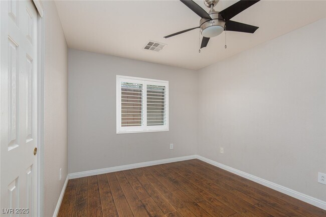 Building Photo - 6233 Double Oak St