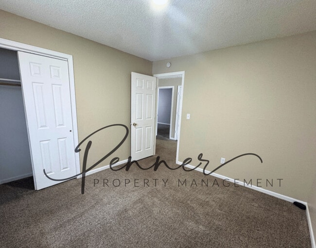 Building Photo - 401 NE Austin St