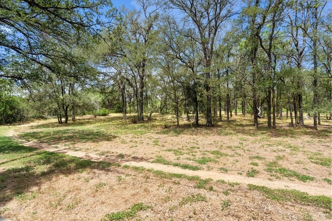 Building Photo - 6810 Deatonhill Dr