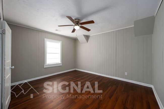 Building Photo - 2408 Fairfax Ave