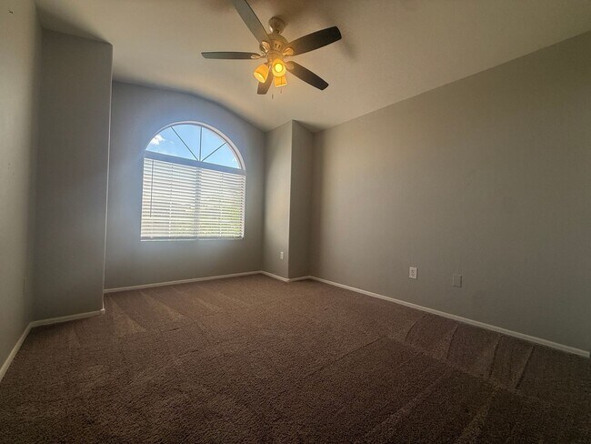 Building Photo - 2110 E Saltsage Dr