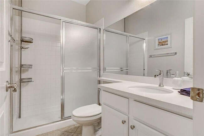 Building Photo - IMMACULATE FURNISHED 3BEDROOM GREEN VALLEY BEAUTY!