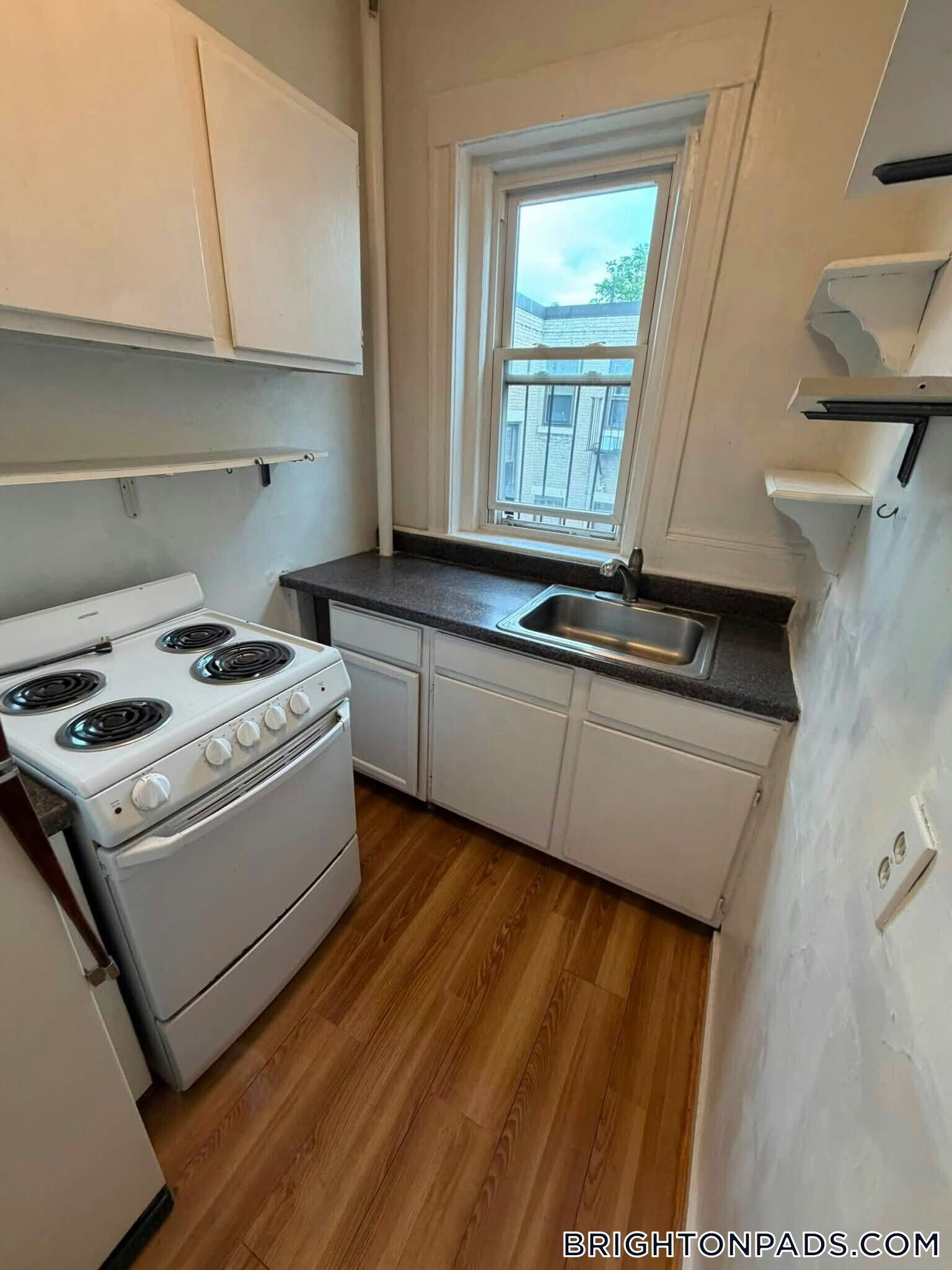 Building Photo - 313 Allston St