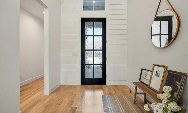 Building Photo - Gorgeous 4 bedroom & 4 Bath Luxury Home in...