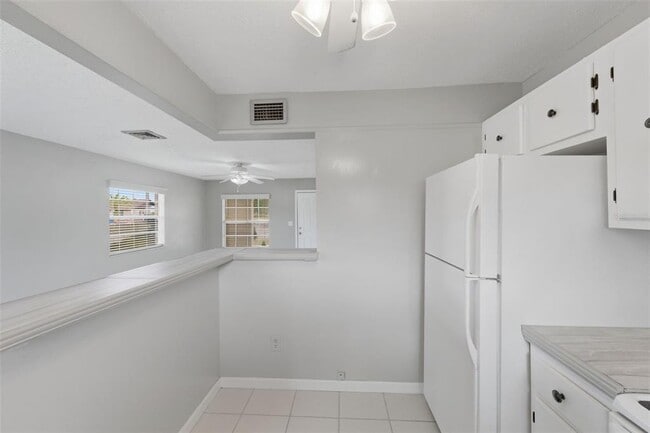 Building Photo - 9992 86th St