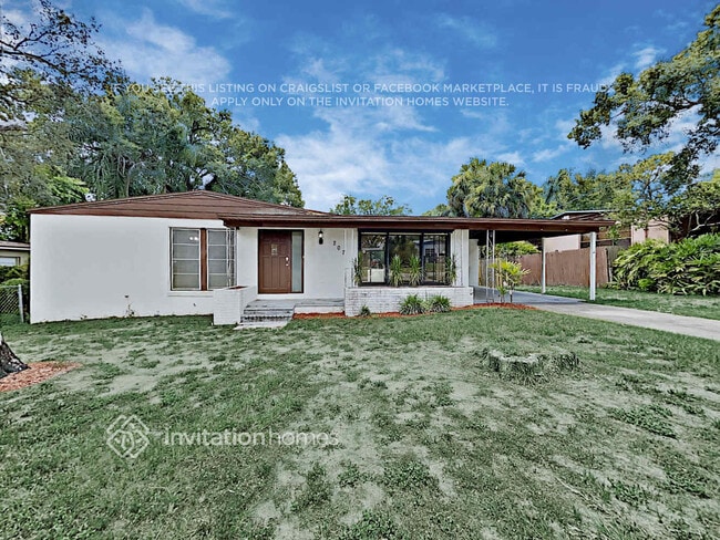 Building Photo - 207 Redwood Ave